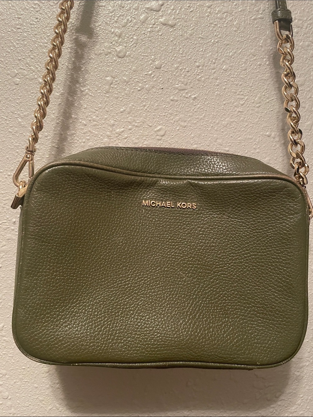 Michael Kors Shoulder bag camera
Ginny MD Leather Green Plain
32FGGNM8L Used